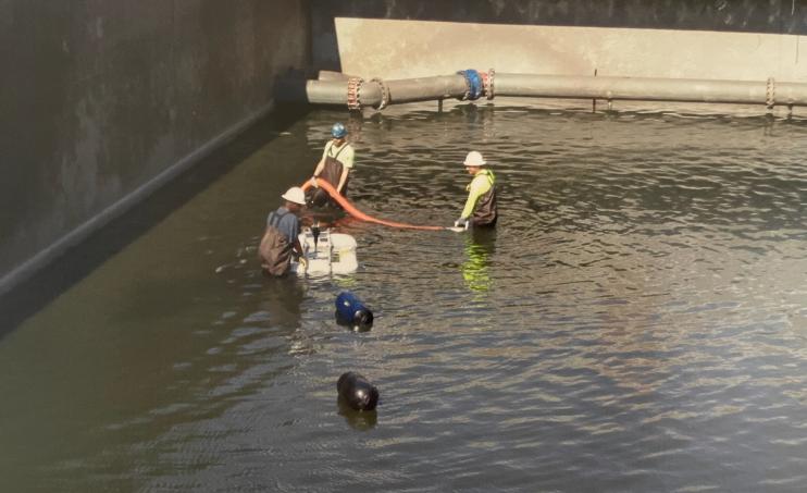 Pontoon Tank Cleaning Service